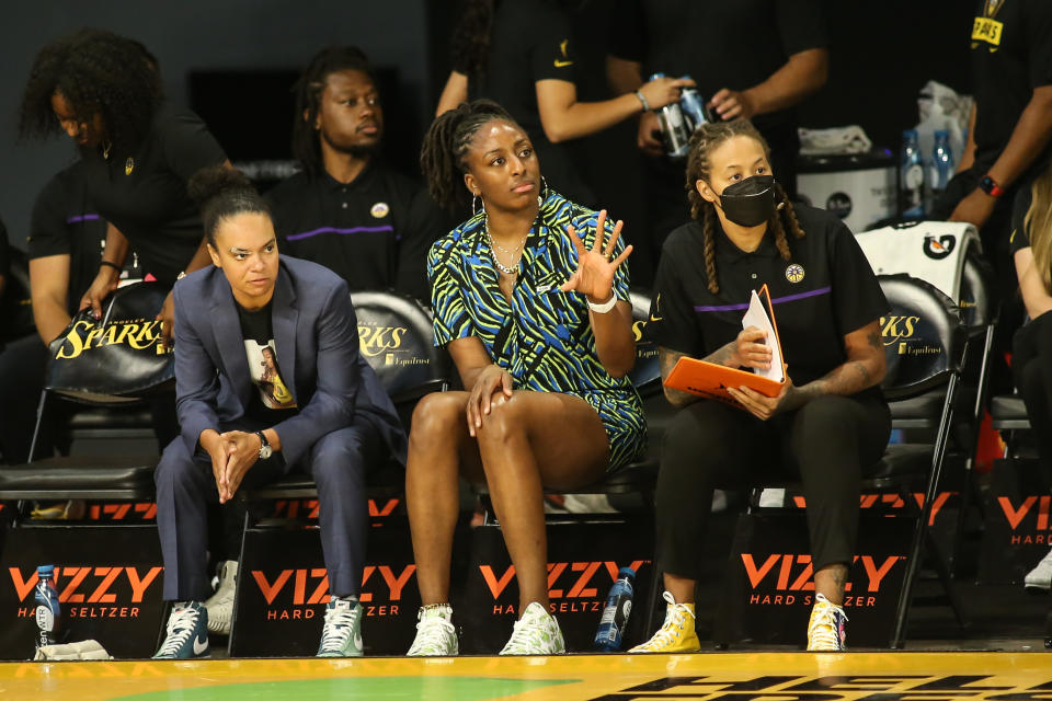 Kristi Toliver, Nneka Ogwumike, Seimone Augustus 