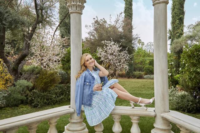 Reese Witherspoon Launches Fun, Feminine New Draper James Collection with  Kohl's