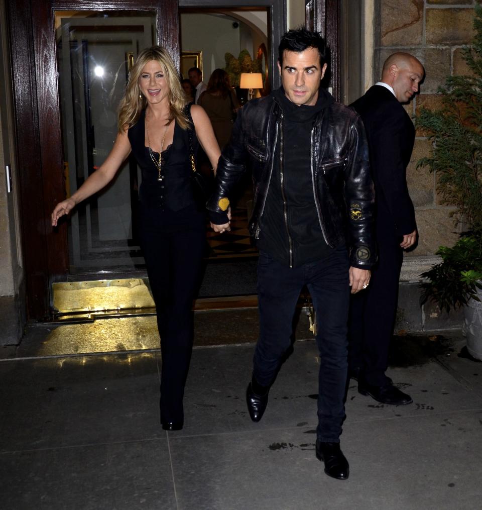 The couple steps out in all black.<br><br>(Photo: Alo Ceballos/FilmMagic)