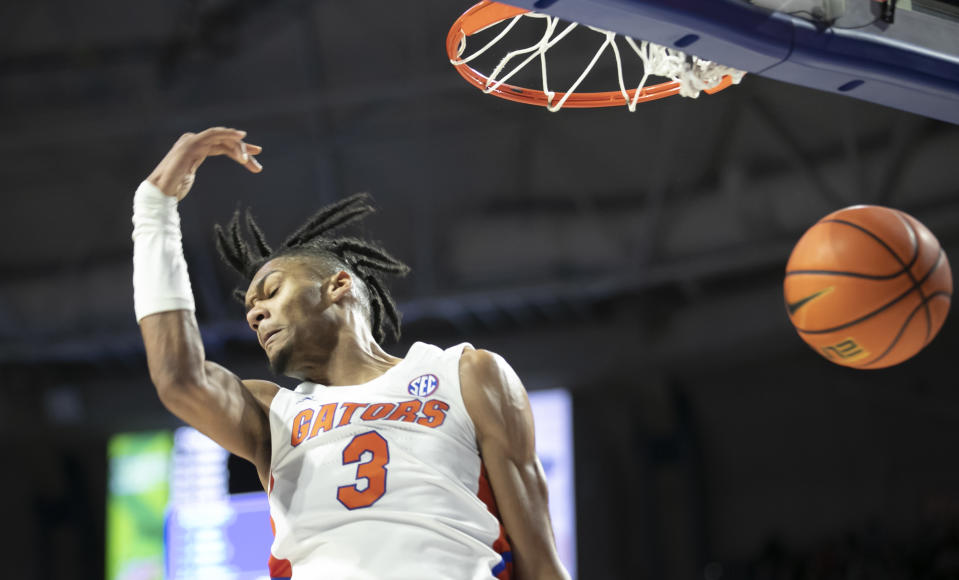 Florida forward Alex Fudge (3) dunks during the second half of an NCAA college basketball game against Missouri, Saturday, Jan. 14, 2023, in Gainesville, Fla. Florida won 73-64.(AP Photo/Alan Youngblood)