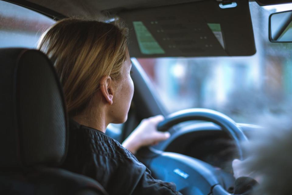 ▲男網友認為會開車的女性，會很珍惜另一半的車。（示意圖／取自unsplash）