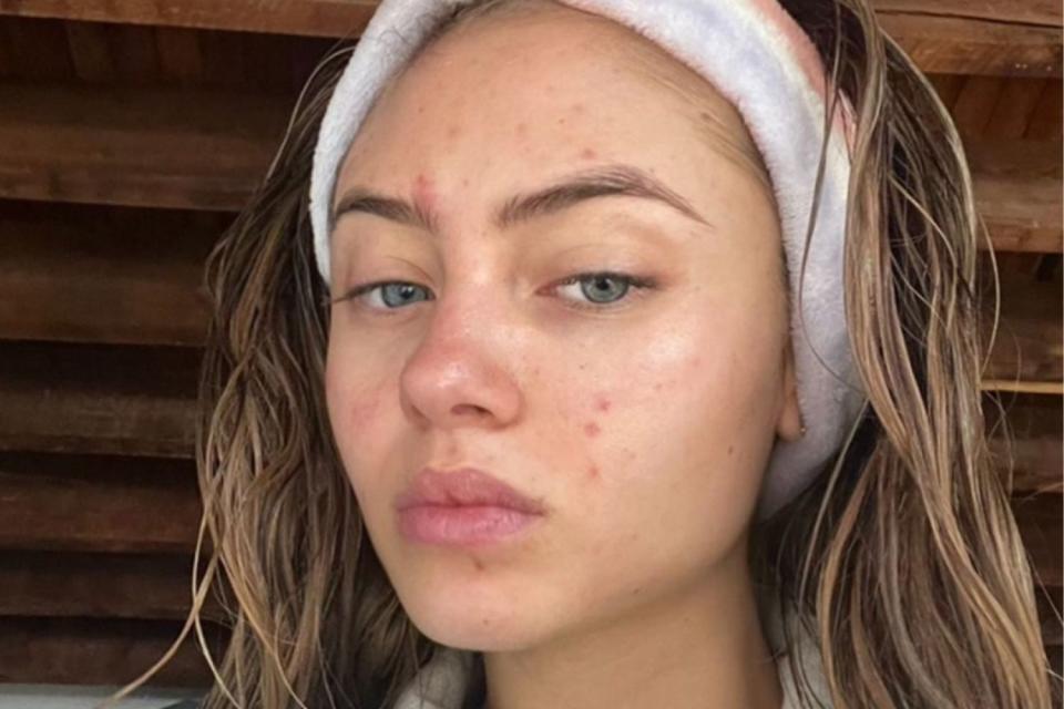 Heidi Klums Daughter Leni Shares Candid Makeup Free Selfie On Instagram — See The Pic