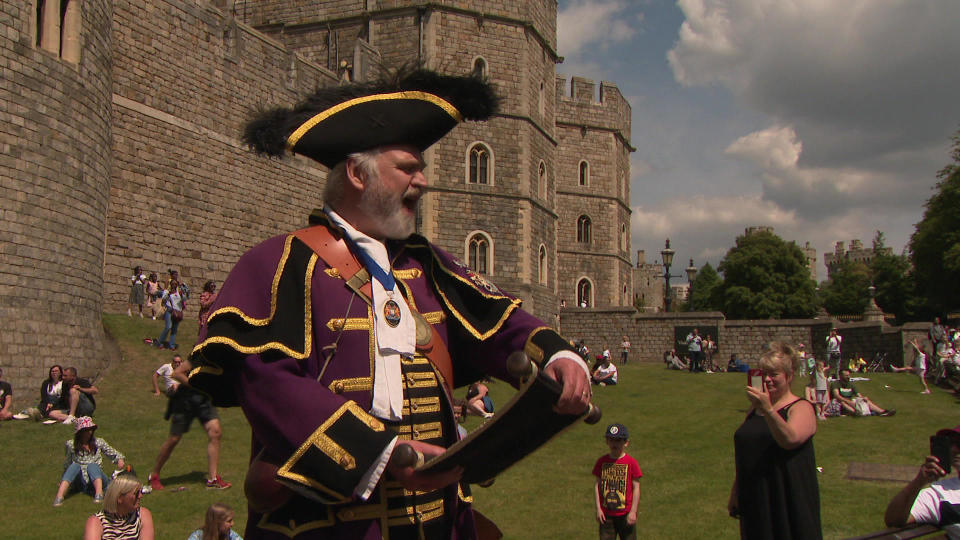 The Town Crier outside Windsor Castle.  / Credit: CBS News