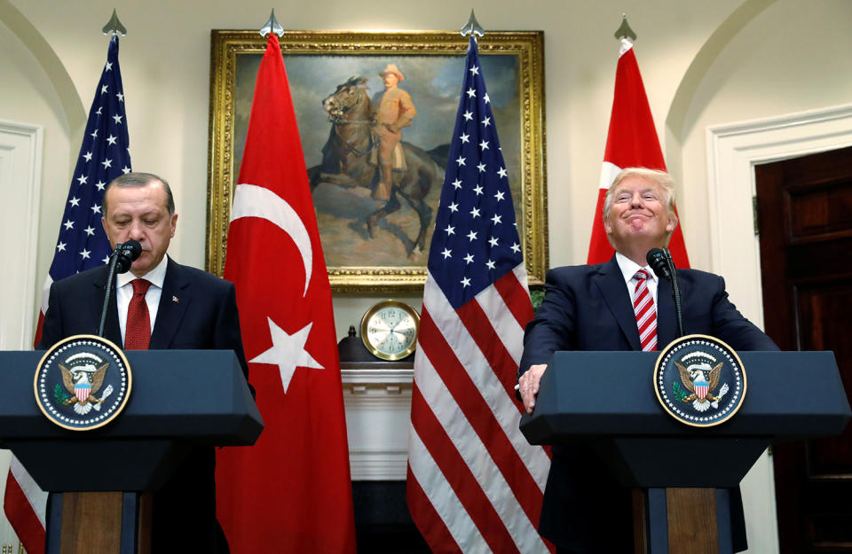 <p>Turkey’s President Recep Tayyip Erdogan (L) and U.S President Donald Trump deliver statements to reporters in the Roosevelt Room of the White House in Washington, U.S. May 16, 2017. (Photo: Kevin Lamarque/Reuters) </p>