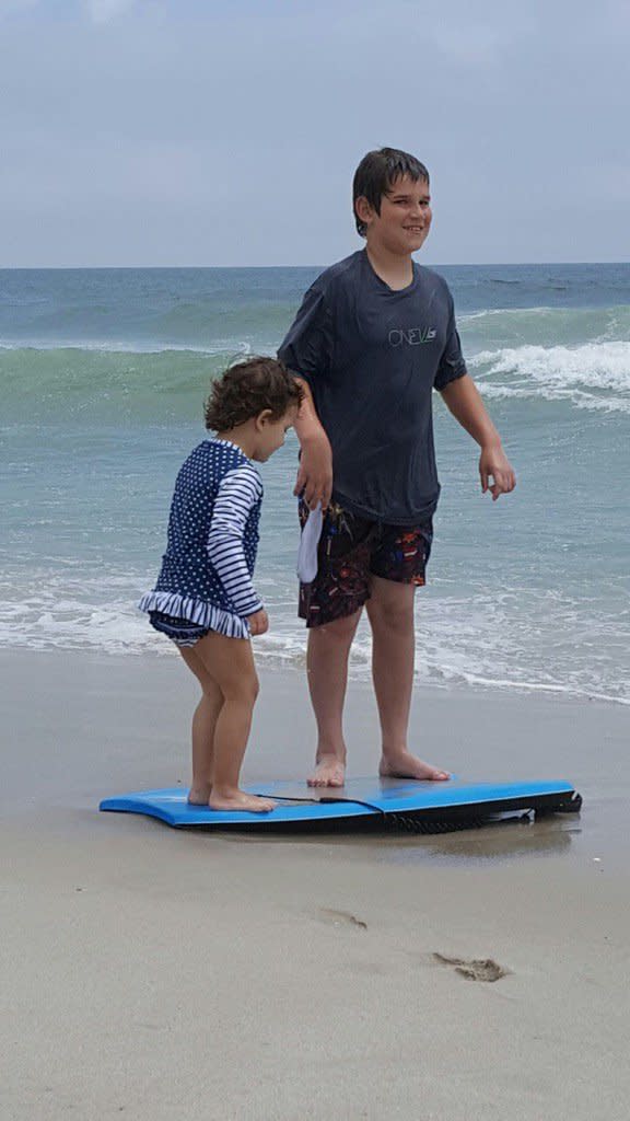 Rosie also shared that Dax has her “first crush” on another pal who is with them. They’re so close they’re sharing a boogie board. (Photo: Twitter)