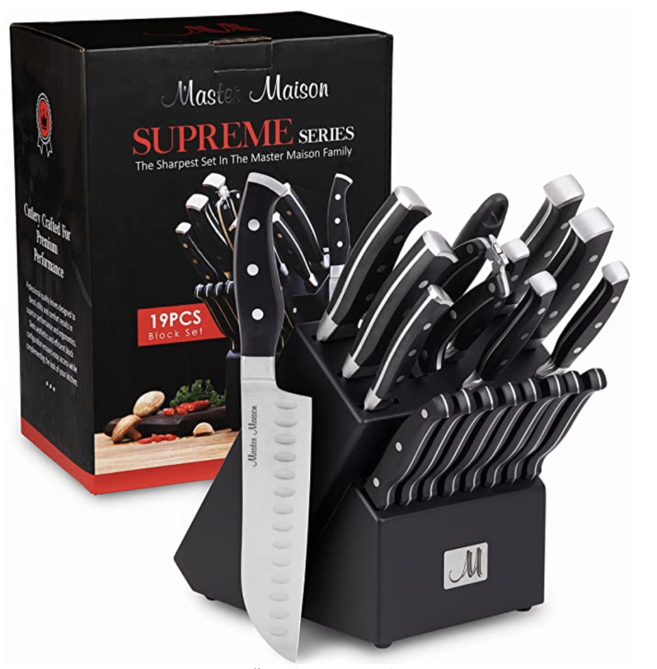 19-Piece Premium Knife set. (PHOTO: Amazon Singapore)