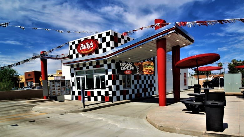 Rallys drive through grand opening