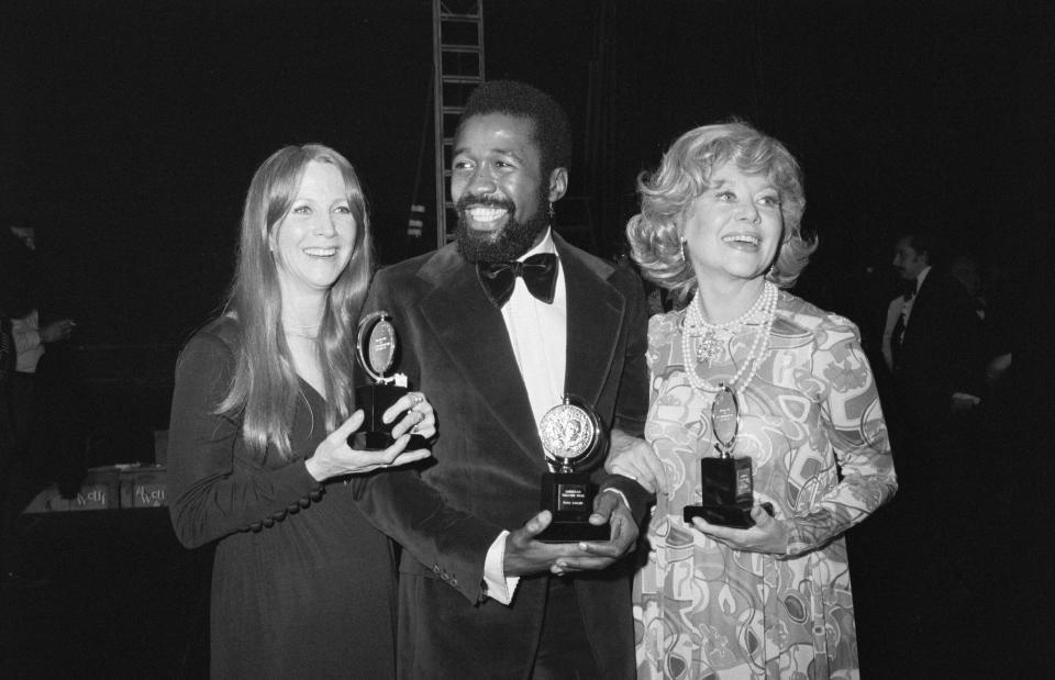 (L-R) Julie Harris, Ben Vereen and Glynis Johns at the 1973 Tony Awards