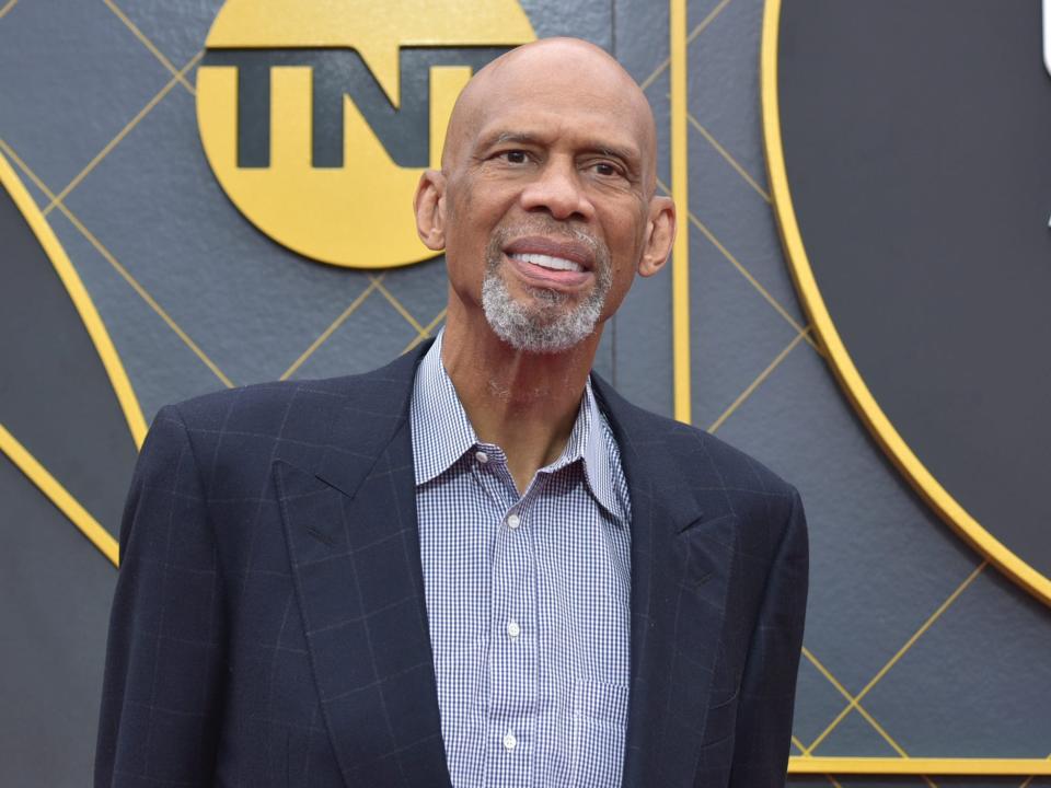 Kareem Abdul-Jabbar stands at the NBA awards ceremony in 2019.