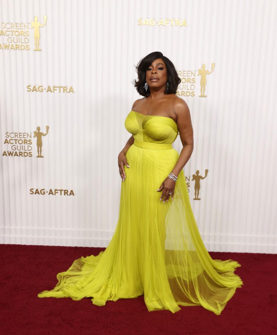 Niecy Nash-Betts.