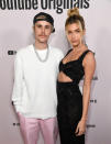 En janvier 2020, Justin Bieber révèle souffrir de la maladie de Lyme à travers un long post Instagram. "<em>Beaucoup de gens disent que j'ai une sale tête, que je suis drogué... Ils ne réalisent pas qu'on m'a récemment diagnostiqué la maladie de Lyme, mais aussi un sérieux cas de mononucléose chronique</em>", confie l’interprète de <em>Yummy</em> sur le réseau social. Au cours de son combat pour retrouver la santé, la star a pu compter sur le soutien indéfectible de sa chérie, Hailey Baldwin. "<em>C'était difficile car tout le monde, de l'extérieur, était très méchant et le juger, en disant qu'il avait l'air de prendre de la drogue, qu'il avait l'air d'avoir une mauvaise hygiène de vie, alors qu'en vérité, il n'était pas en bonne santé et nous ne savions pas pourquoi</em>", explique-t-elle lors d’un entretien pour le numéro de mars 2020 du magazine américain <em>Elle</em>. Malgré cette épreuve, le mannequin se veut rassurant et assure que le plus dur est derrière eux. "<em>Maintenant, il est en parfaite santé</em>", conclut Hailey Baldwin. <em>(Photo by Kevin Mazur/Getty Images for YouTube Originals)</em>