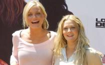 Zwei "Engel für Charlie", beste Freundinnen und zwei der berühmtesten Hollywood-Blondinen der letzten 25 Jahre: Cameron Diaz (links) und Drew Barrymore. (Bild: Carlos Alvarez/Getty Images)
