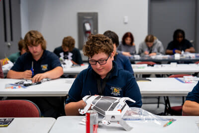 The workshops included critical minerals, EV battery materials and testing, and Canadore’s Motive Power Zero Emission Training Centre. They were conducted by automotive, electrical, and innovation experts at Canadore College, within ICAMP, and staff from Miller Technology, a North Bay company that develops advanced technologies for contemporary mining operations (CNW Group/Canadore College)