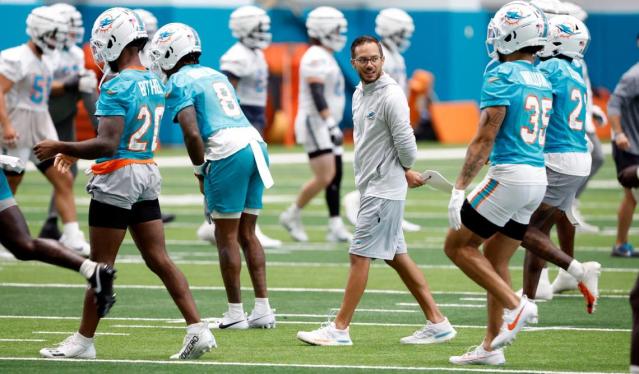 Miami Dolphins Practice Report and Injury Update: Latest on Jaylen Waddle,  Jaelan Phillips, Connor Williams, and Salvon Ahmed