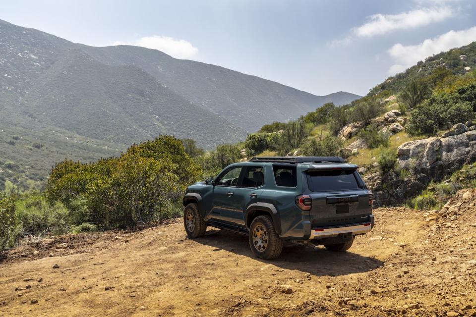 2025 toyota 4runner trailhunter