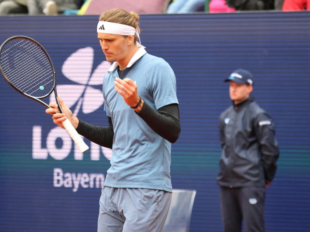Alexander Zverev war unzufrieden in seinem Halbfinale (IMAGO/Mladen Lackovic)