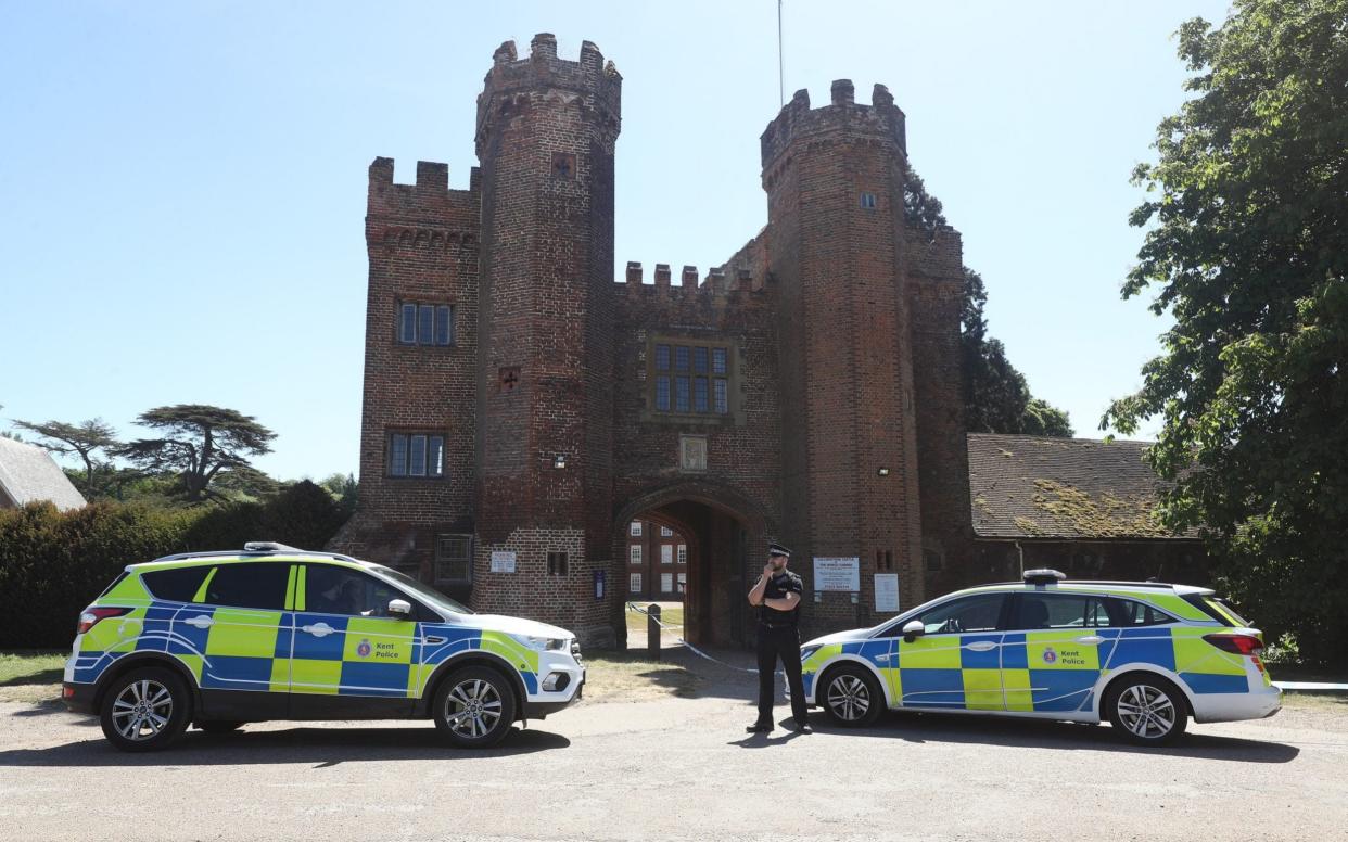 Police at the castle - Yui Mok/PA