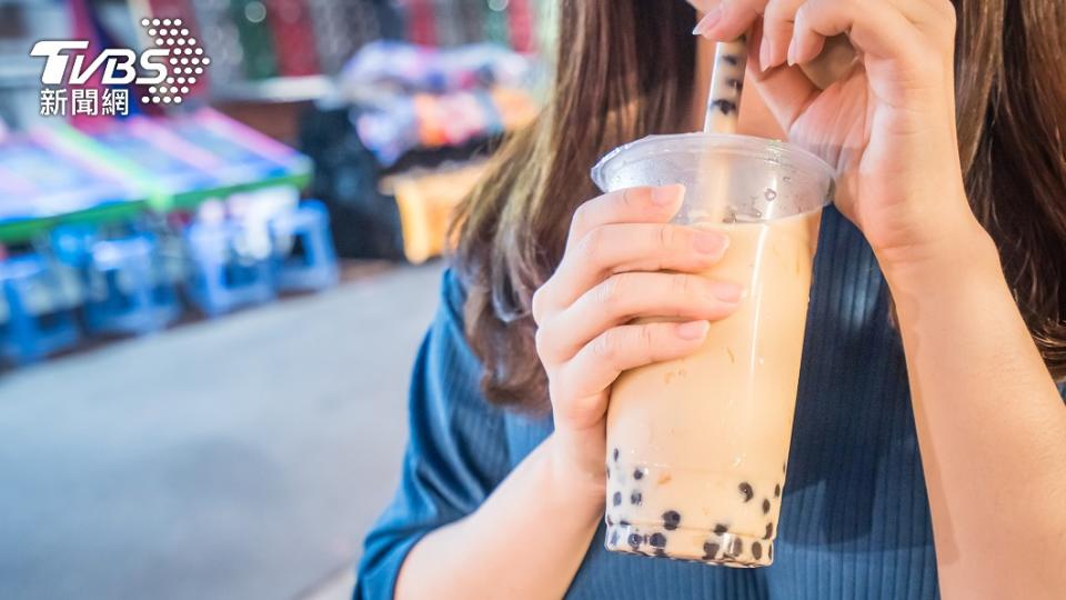 台灣人相當愛喝手搖飲。（示意圖／shutterstock達志影像）