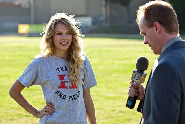 <p>AJ Pics/Alamy Stock Photo</p> Taylor Swift in Valentine's Day