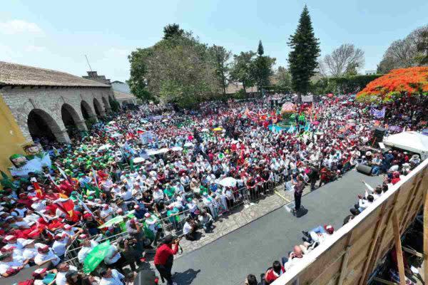 Montan encapuchados retenes y revisan autos de asistentes a mitin de Sheinbaum en Chiapas