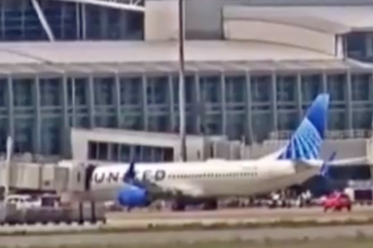 Screenshot shows the Boeing 737 passenger plane in Fukuoka airport   (IHA/Yenijournal/X)