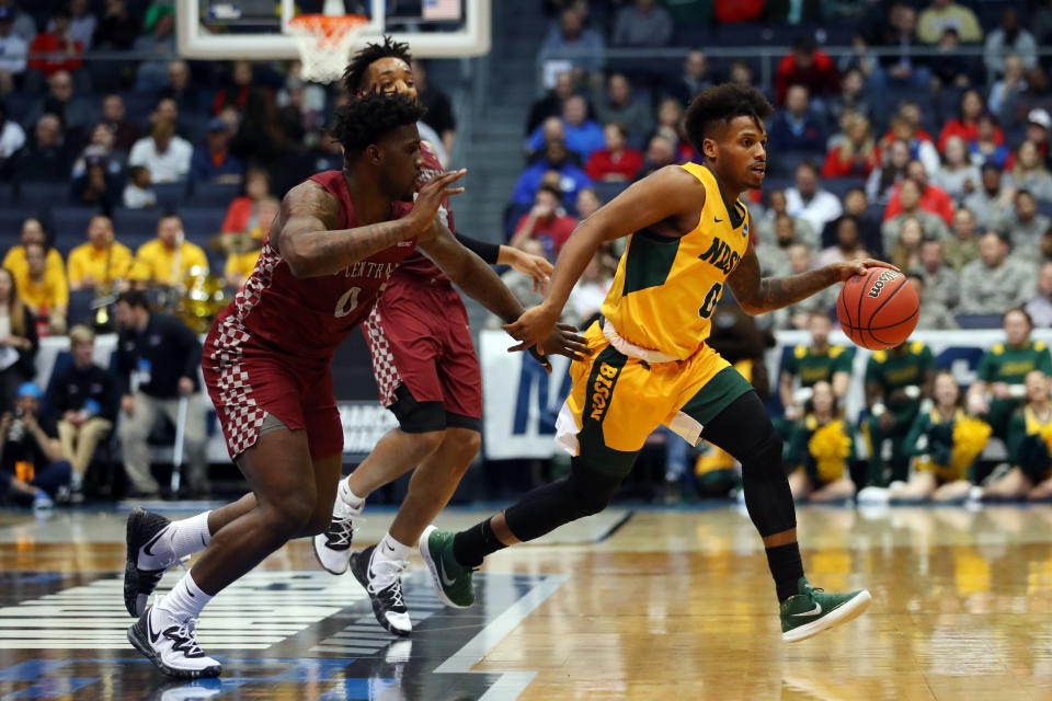 <p>On December 1, 2018, Shahid scored 29 points against Drake university, setting a personal best with the Bisons. </p>