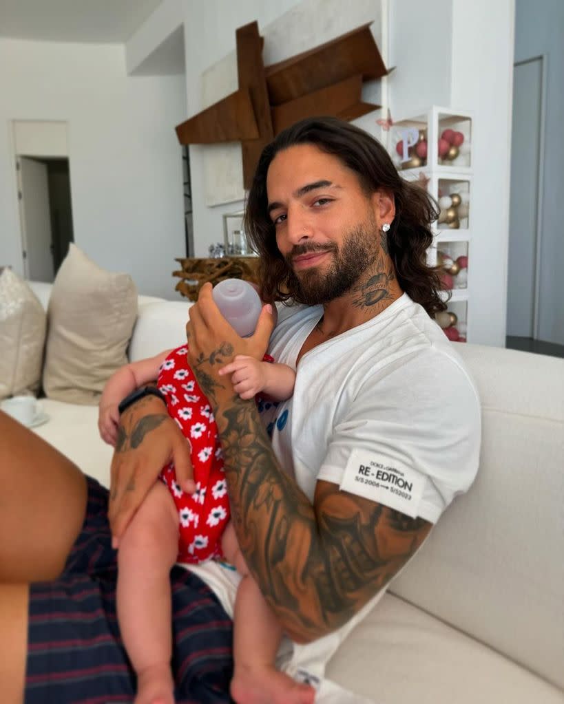 Maluma y su hija Paris