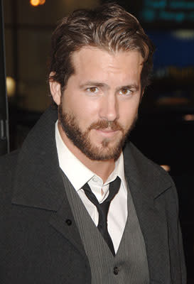 Ryan Reynolds at the Hollywood premiere of Universal Pictures' Smokin' Aces