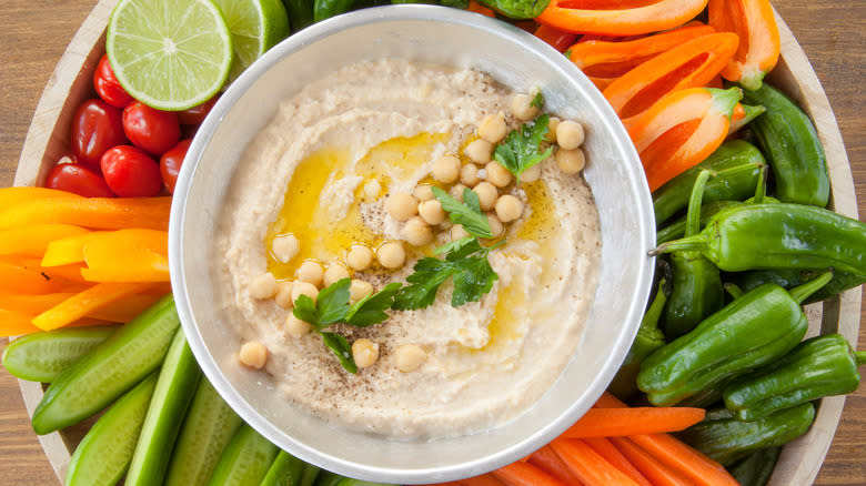 Bowl of hummus with veggies