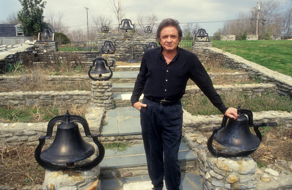 Johnny in the home's iconic "bell garden," 1988. (Photo: Getty Images)