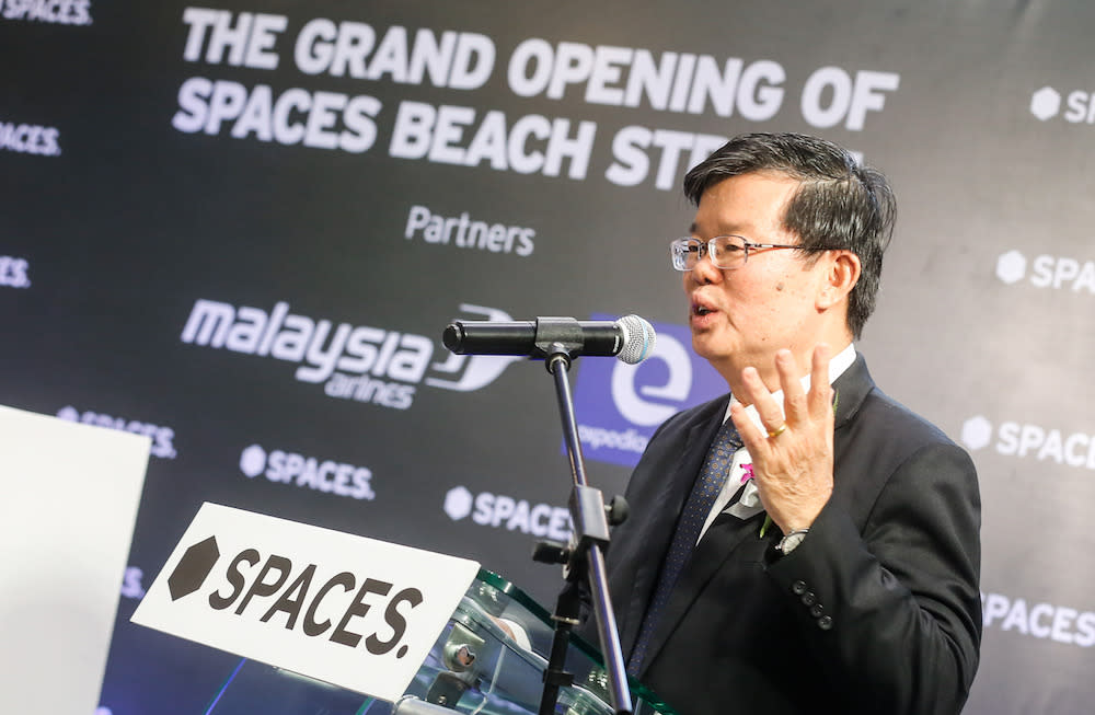 Penang Chief Minister Chow Kon Yeow officiates the grand opening of Spaces Beach Street in George Town November 20, 2019. — Picture by Sayuti Zainudin