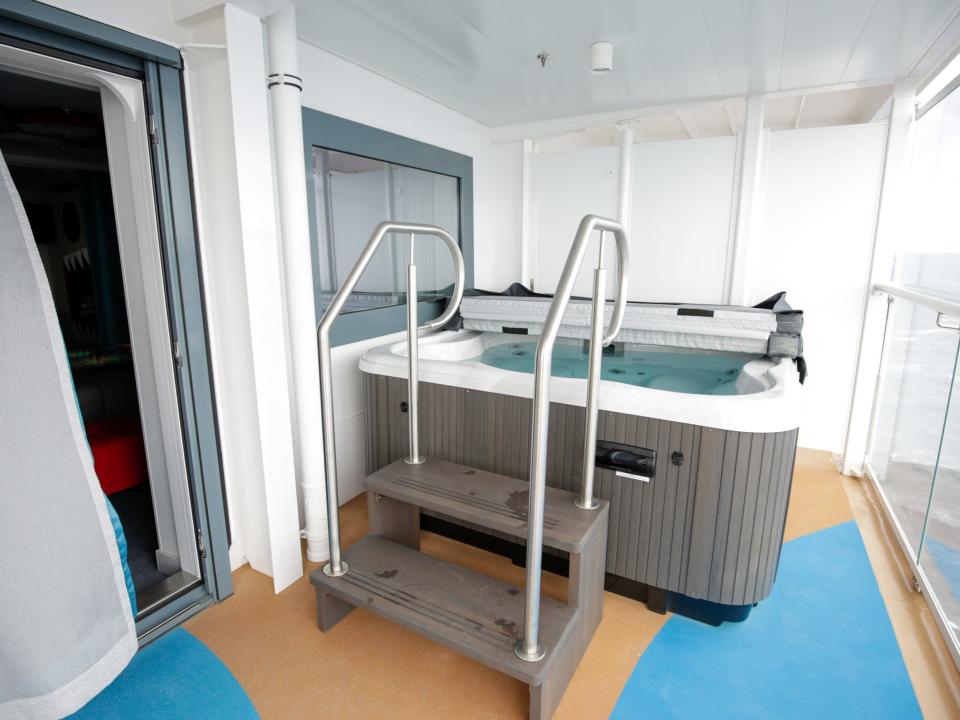 hot tub in Icon of the Seas Ultimate Family Townhouse