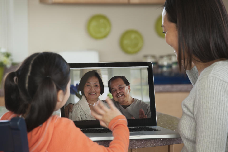 Keep family time for catching up, not for troubleshooting tech issues (photo: Getty)