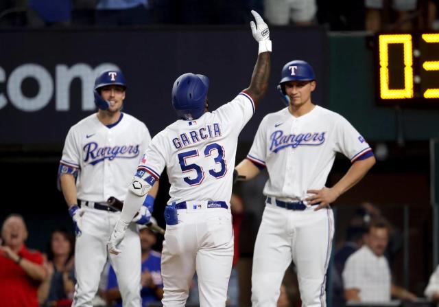 Rangers fans celebrate as team makes 3-game sweep against Orioles - CBS  Texas