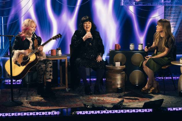 Nancy Wilson, Ann Wilson, Kelly Clarkson - Credit: Weiss Eubanks/NBCUniversal via Getty Images