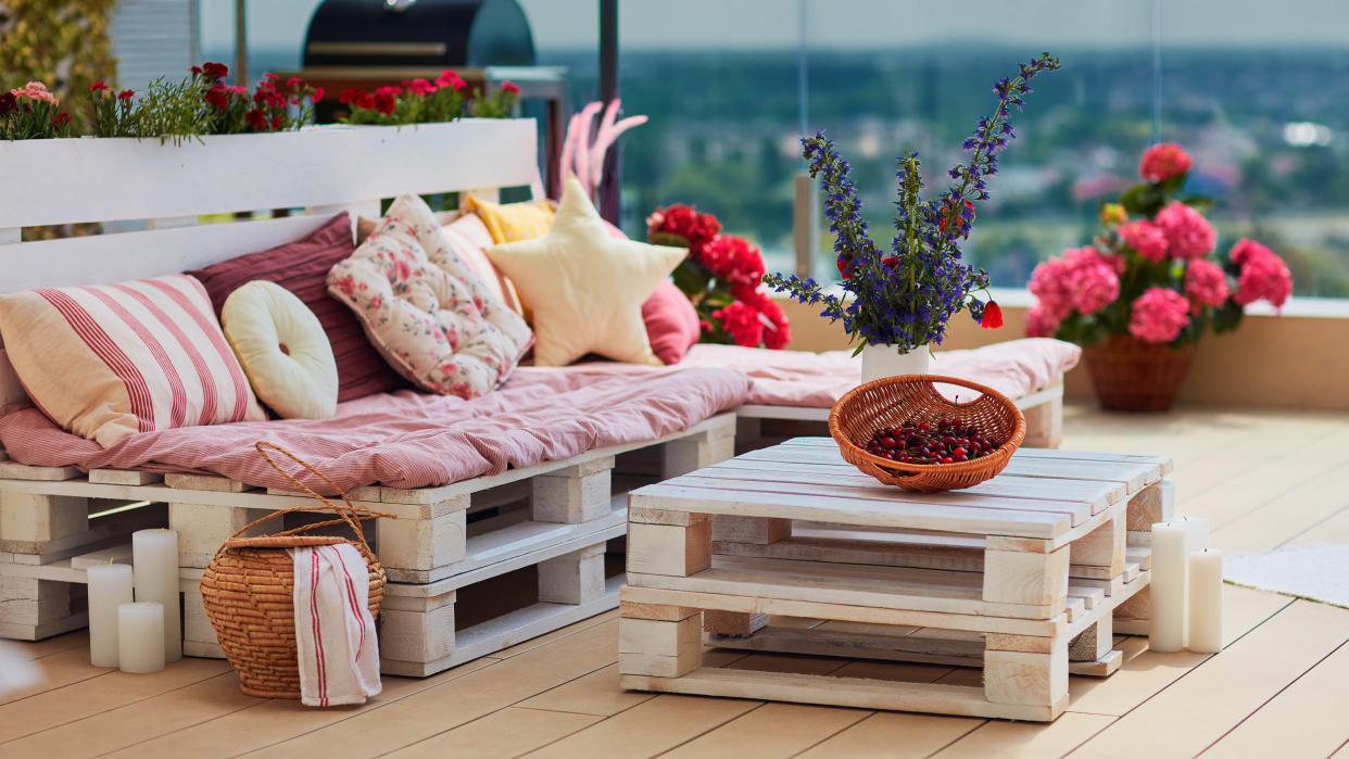  Wooden pallet outdoor furniture 