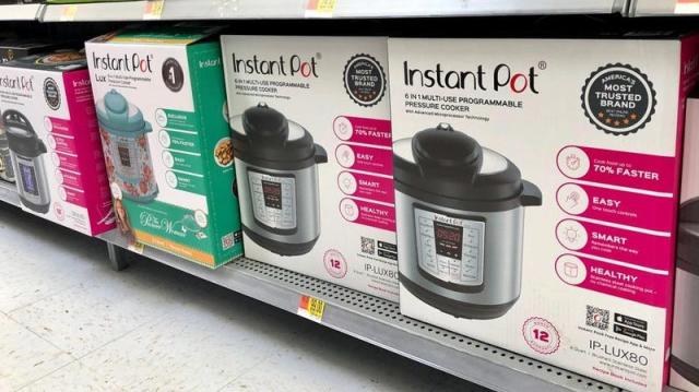 Instant Pot Lux 6 Qt 6-in-1 Muti-Use Programmable Pressure Cooker