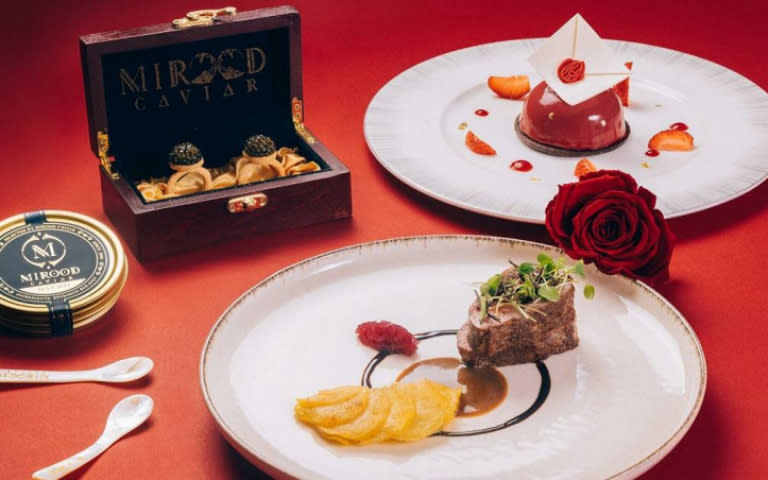 寶艾西餐廳的情人節海陸饗宴除了預訂「愛在此刻」專案的房客可享用，亦可另外預訂，雙人9,999元+10%。（圖／台北君悅酒店提供）
