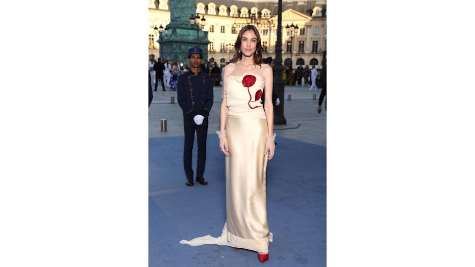 Alexa Chung opted for a vintage dress from Viktor & Rolf