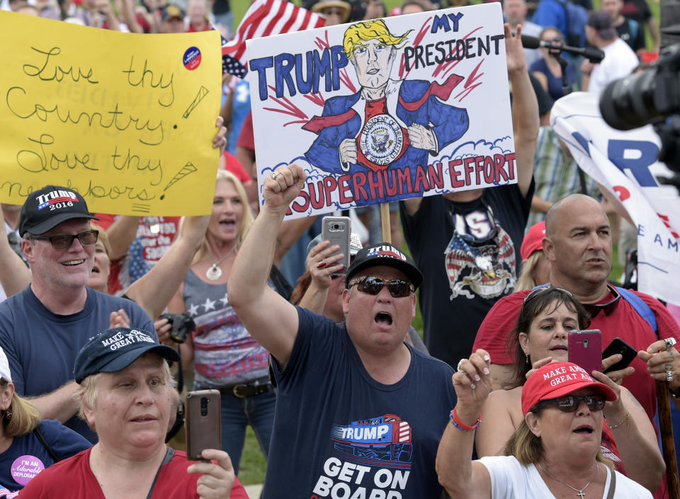 <p>People gather on the National Mall in Washington, Saturday, Sept. 16, 2017, to attend a rally in support of President Donald Trump in what organizers are calling ‘The Mother of All Rallies.” (Photo: Susan Walsh/AP) </p>