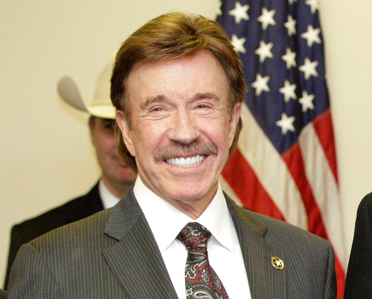 <p>ARCHIVO - En esta foto del 2 de diciembre de 2010, el actor Chuck Norris tras una ceremonia en Garland, Texas. El manager de Norris dice que el astro de 