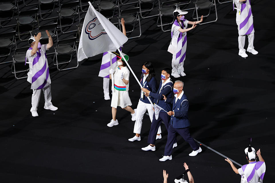 帕運8月24日開幕，台灣選手劉雅婷、楊川輝掌旗入場。圖片來源：Getty Images