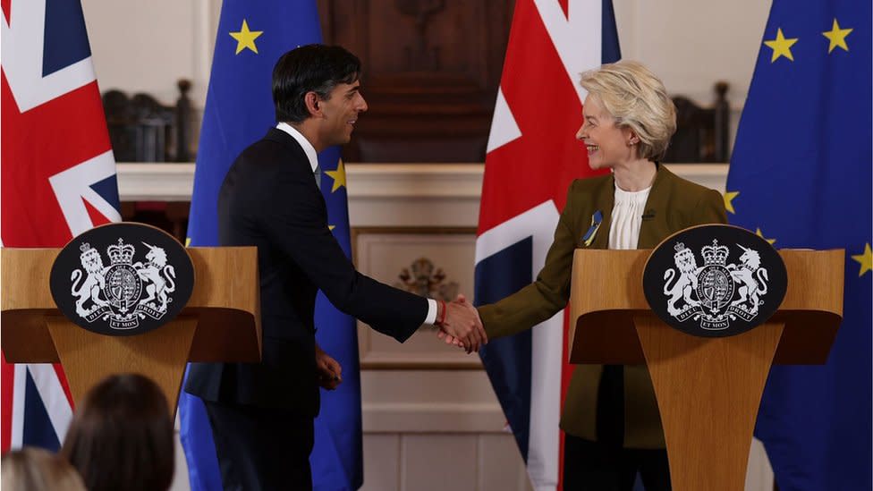 El primer ministro británico, Rishi Sunak, y la presidenta de la Comisión Europea, Ursula von der Leyen.