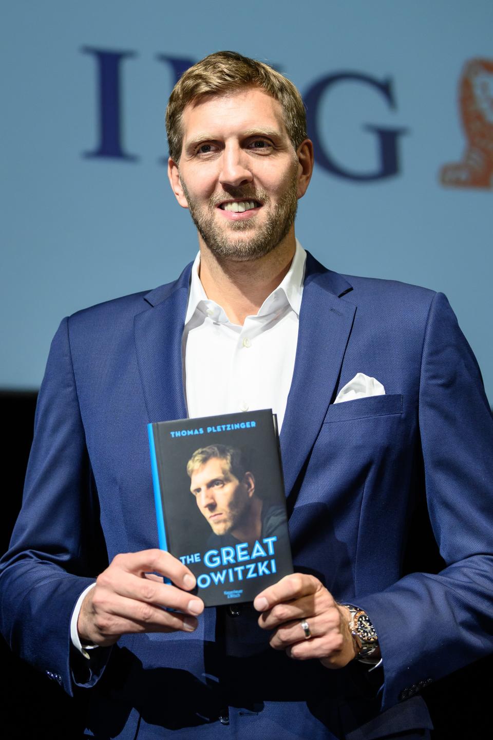 <h1 class="title">Dirk Nowitzki presents book</h1><cite class="credit">Getty Images</cite>