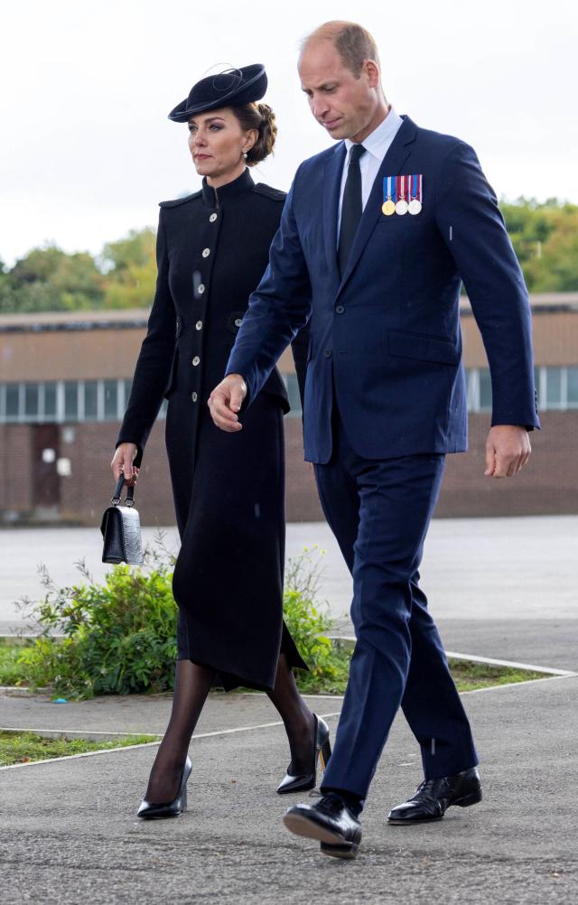 Kate Middleton Flipped Pancakes in Navy Wide Leg Pants