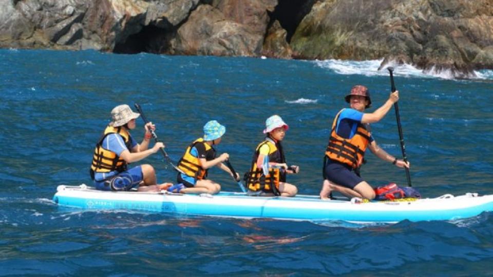 夏日熱搜水上活動-宜蘭烏岩角巨型SUP體驗。（圖／Tripbaa趣吧！亞洲自由行專家）
