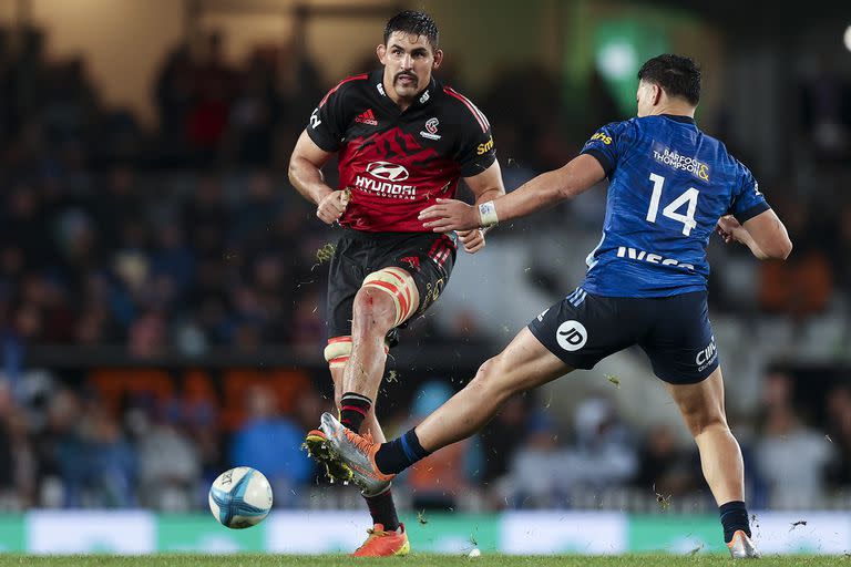 Pablo Matera apostó por el desafío deportivo y tuvo una buena temporada en Crusaders