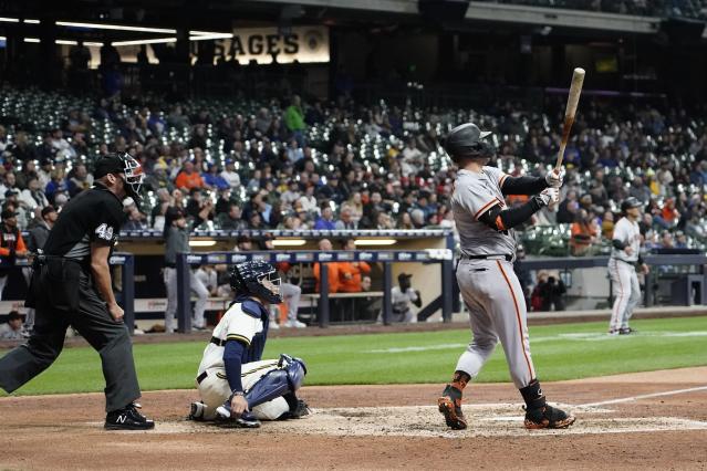 González hits 1st MLB HR, Giants beat Brews to wrap up trip