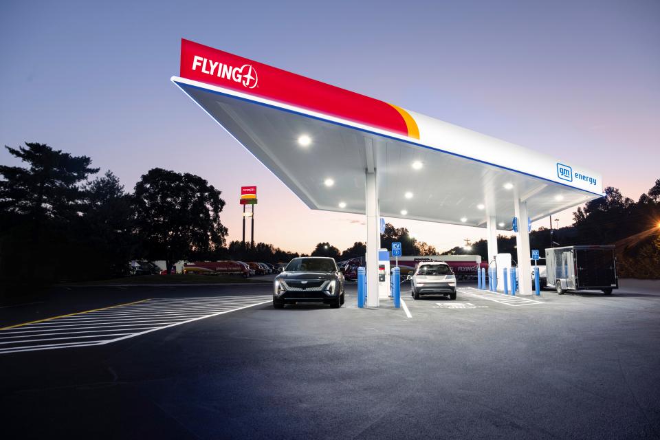 GM is working with Pilot and Flying J travel centers to put 2,000 350kW DC fast chargers in about 500 plazas on high-traffic corridors in the United States.