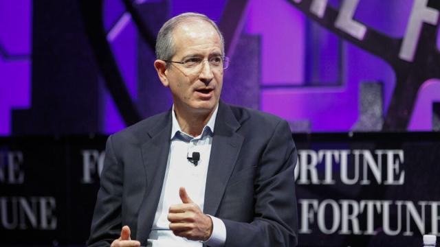 Comcast CEO Brian Roberts Addresses Jeff Shell Ouster: 'Obviously a Tough  Moment